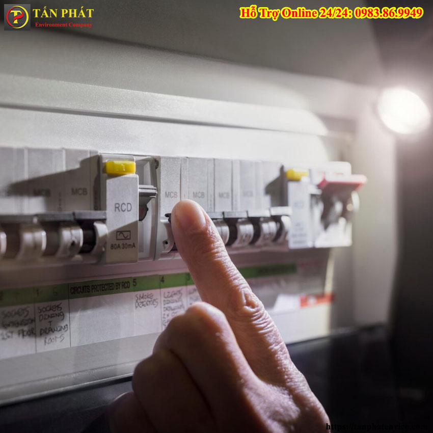 Aptomat bắt nhưng không có điện