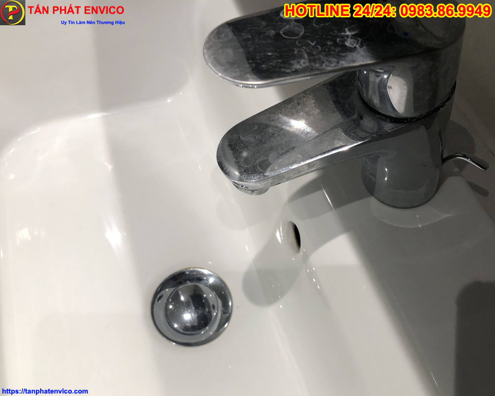 nút thoát nước bồn rửa mặt bị kẹt