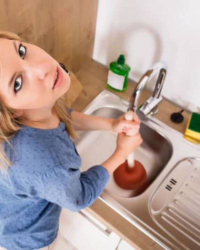 Tấn Phát Envico cách tự thông tắc