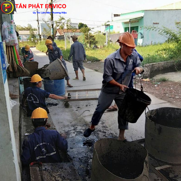 Nạo vét cống rãnh hố ga tại Bình Dương