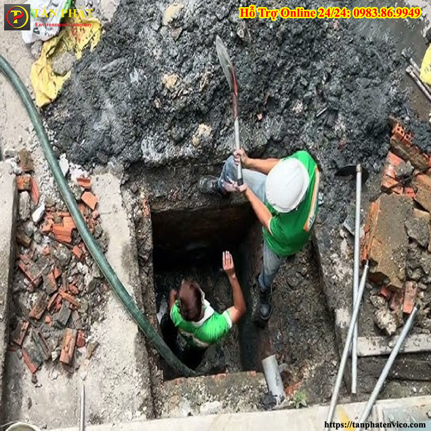 nạo vét cống tại trạm điện