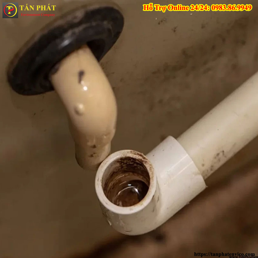 ống thoát nước điều hòa bị tắc