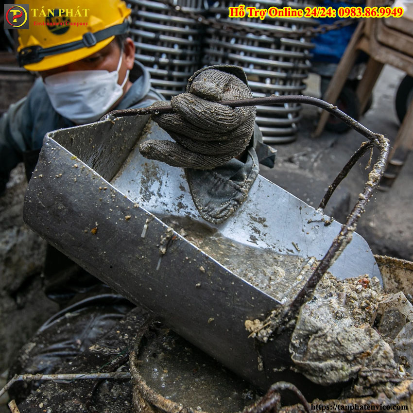 thông cống khi cống bị tắc mỡ